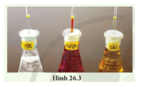 Chuẩn bị Ba bình giống nhau có gắn ống thủy tinh chứa nước rượu và dầu
