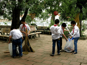 HĐTN 9 Bài 3: Xây dựng truyền thống nhà trường và lập kế hoạch lao động công ích | Kết nối tri thức | Giải Hoạt động trải nghiệm 9