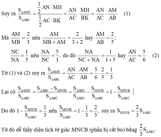 An có một mảnh bìa có dạng hình tam giác ABC nhưng bị rách. An muốn cắt bỏ phần