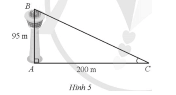 Một đài quan sát không lưu có độ cao là AB = 95 m. Ở một thời điểm nào đó